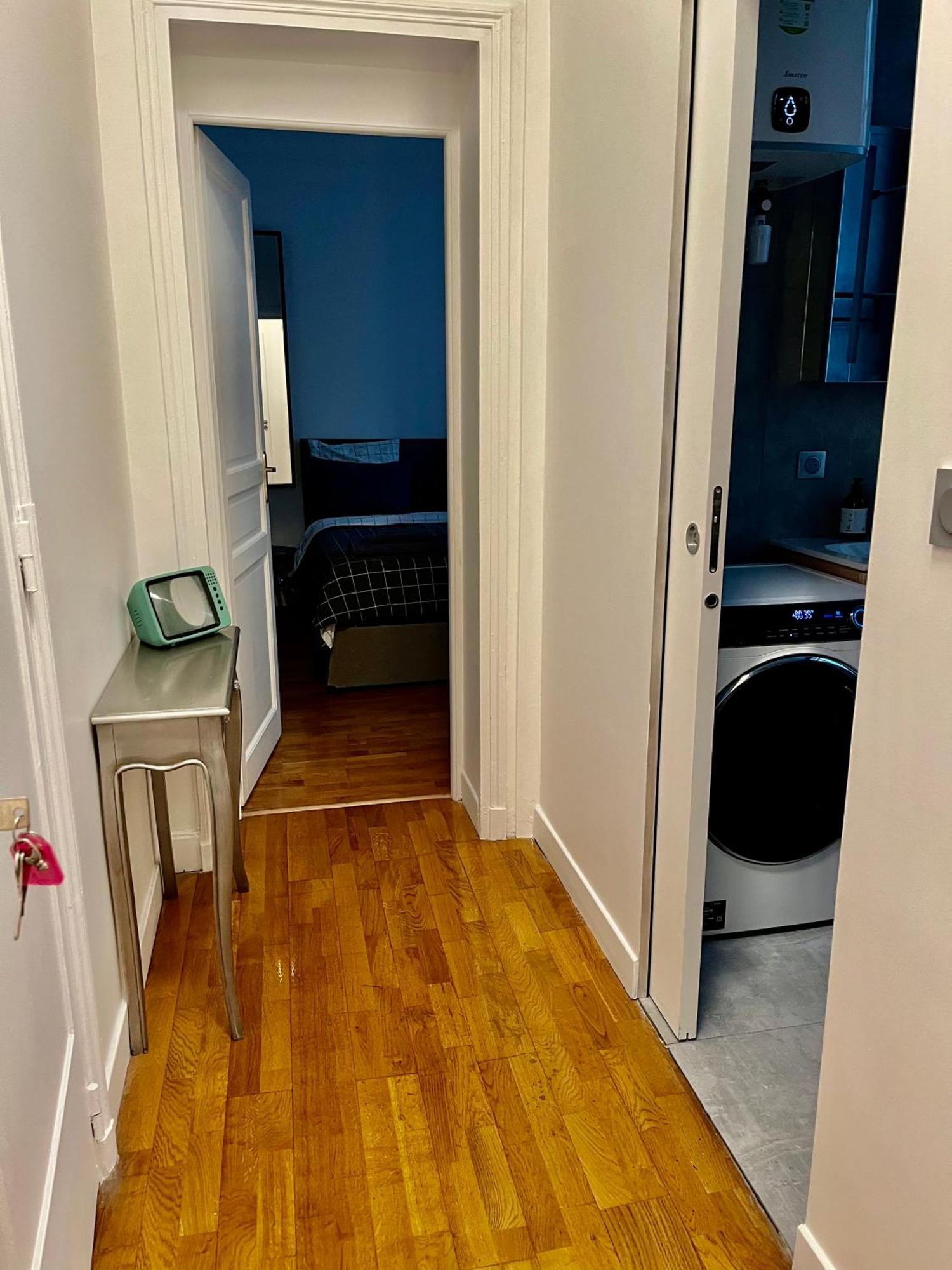 2 Bedroom With Spacious Terrace Minutes From Champs Elysees Appartement *